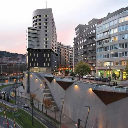 Lägenhet Apartamento Frente Al Guggenheim Con Wifi Y Parking Privado Zbe -Bajas Emisiones Gratis